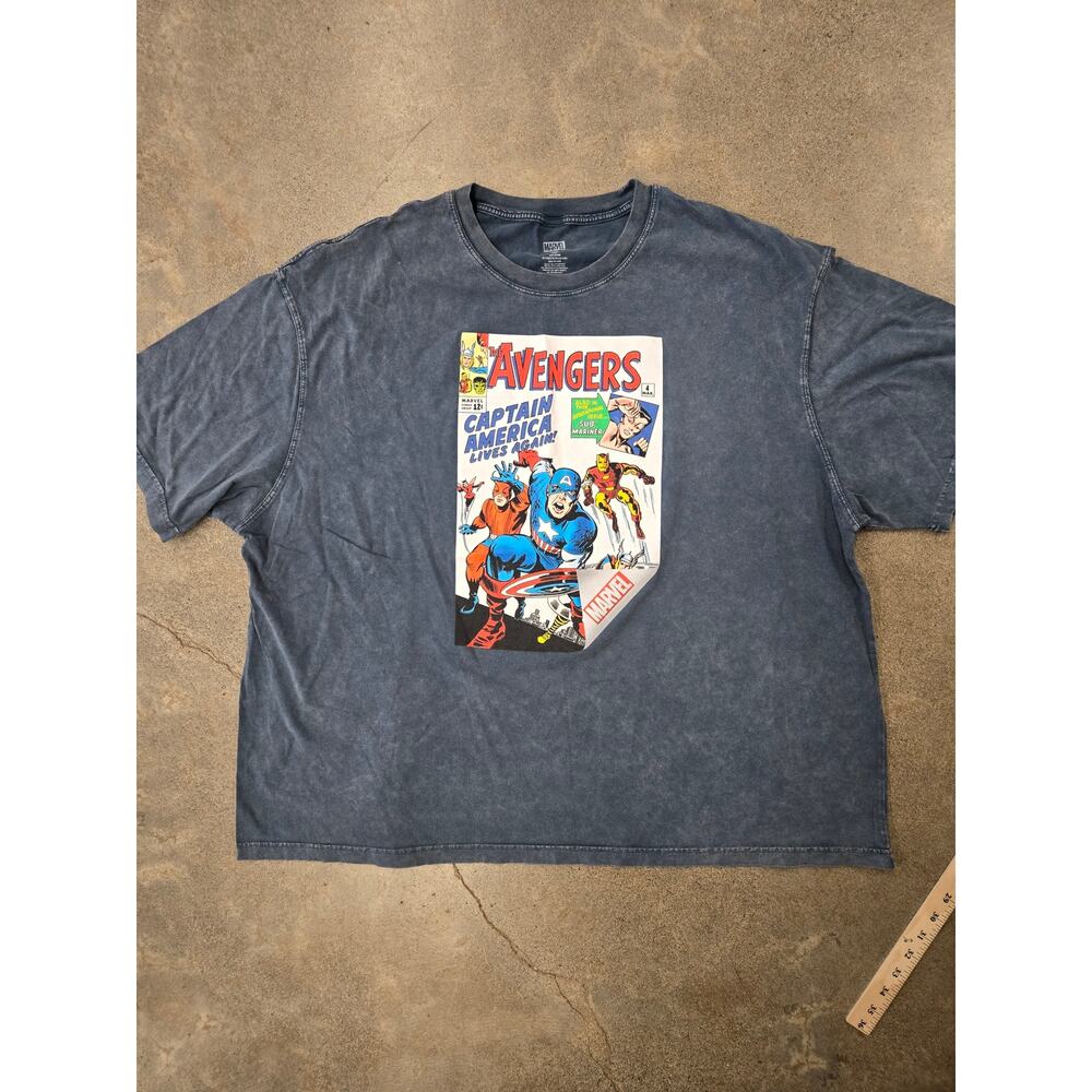 Marvel Avengers Captain America Lives Again Graphic Tee Acid Wash XXL